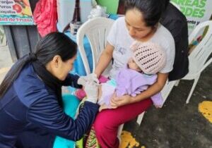 Sister Doris Consuelo Terrel Jiménez, OP, who is a nurse, treats very young patients in Peru.
  
Submitted photos