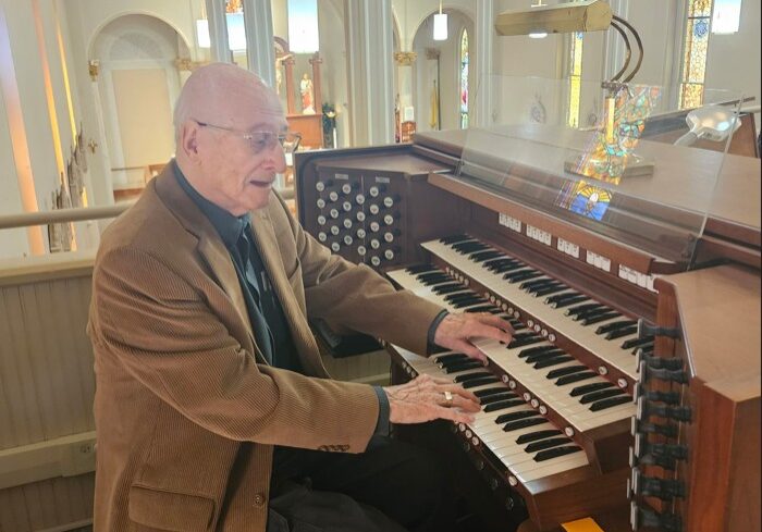 organist